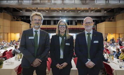 Obmann Peter Winkler, die Präsidentin des Aufsichtsrates Michaela Messner und Direktor Christof Mair